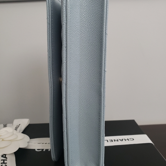 Chanel WOC, blue, light gold hw, caviar, BNIB - Picture 5 of 16